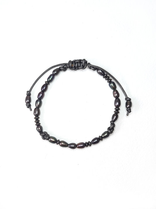 Gray leather and Gray Pearl Beaded Bracelet